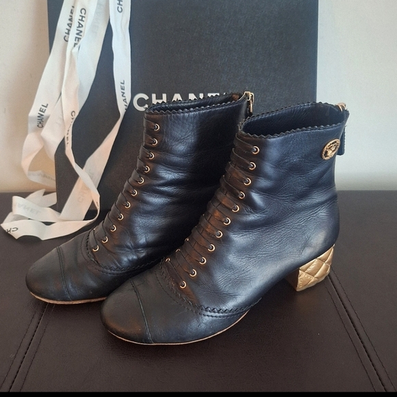 CHANEL Leather Booties - Picture 2 of 16